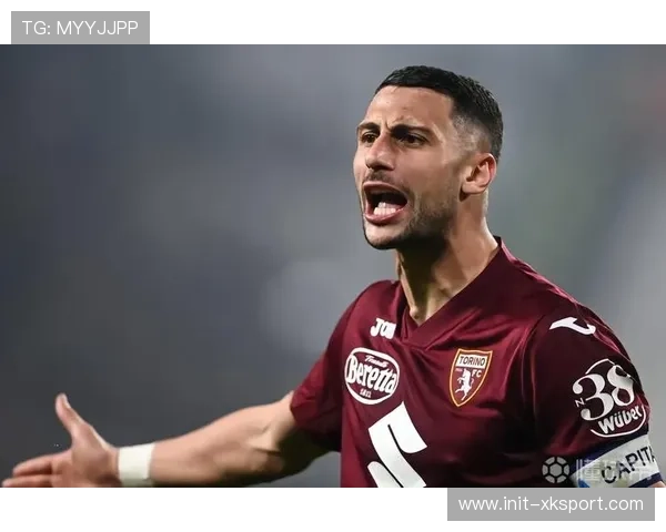 佛罗伦萨逼平尤文图斯,曼德拉戈拉与队友庆祝关键进球