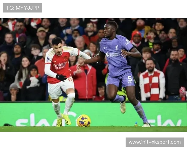 尤文两中门框逃过一劫，卡拉布雷西乌龙送礼打破僵局